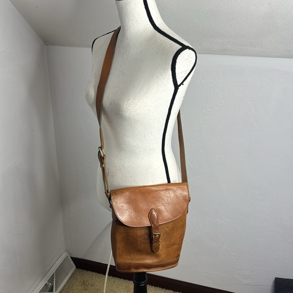 Eddie Bauer Brown Vintage Leather Crossbody Bag MCB6724R - Picture 2 of 16